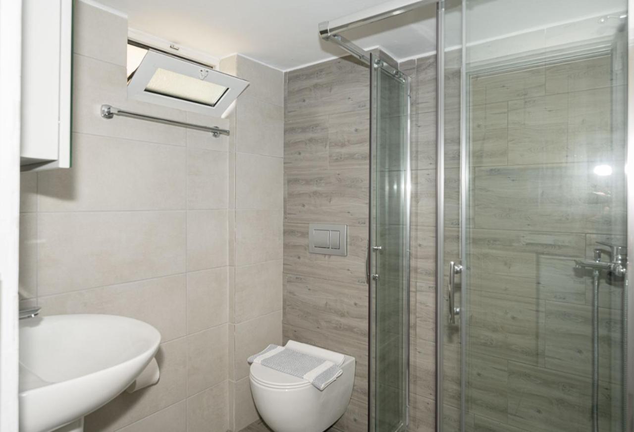 Aretousa Apartamento